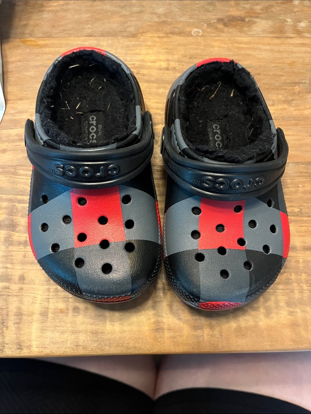 CROCS Kids Colorblock Black Gray and Red Lined Clogs